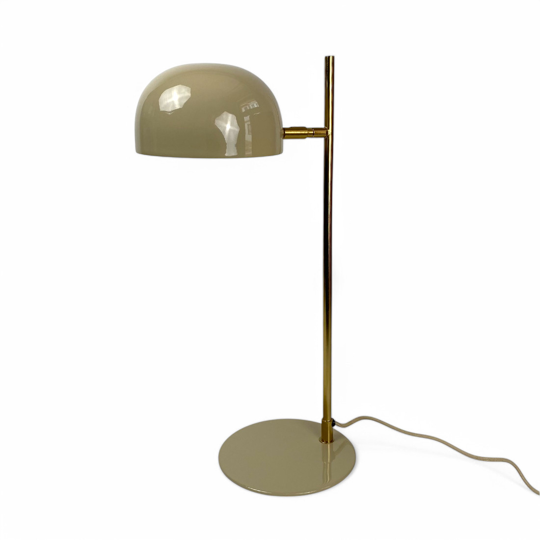 Stilvolle Tischlampe aus emailliertem Metall