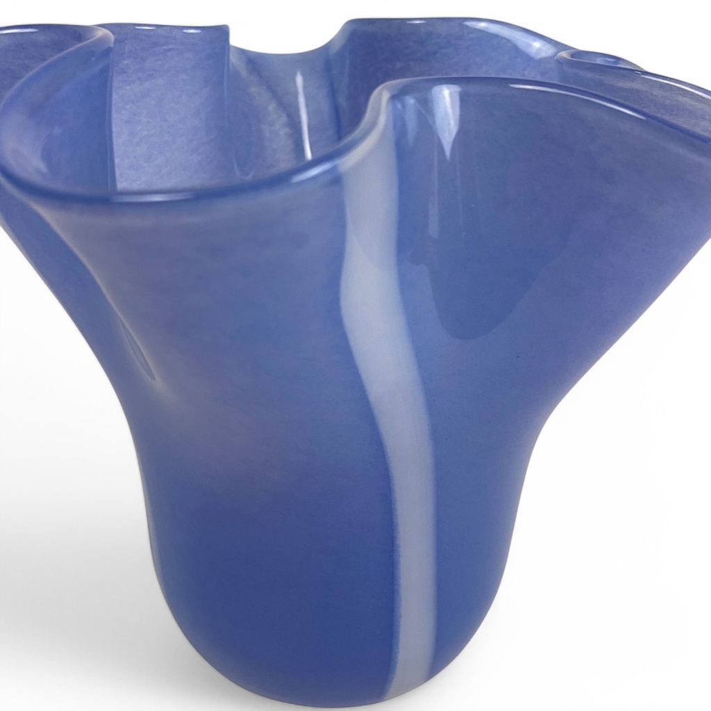 vase_tulip_weiß_blau (4).jpg
